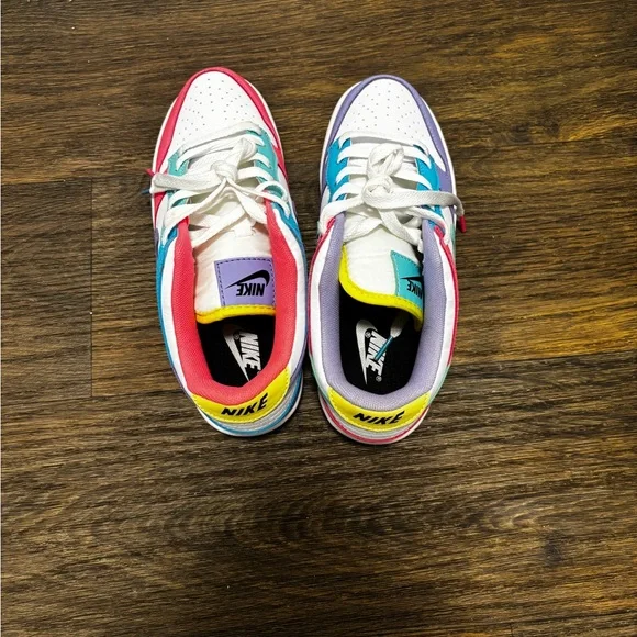 Nike | Shoes | Nike Red And Blue Sneakers Sporty Lowtop  display picture 3